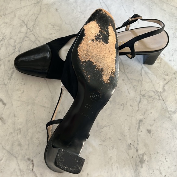 CHANEL Authentic Black Cap-Toe Slingback Heels 36.5 - Picture 4 of 9